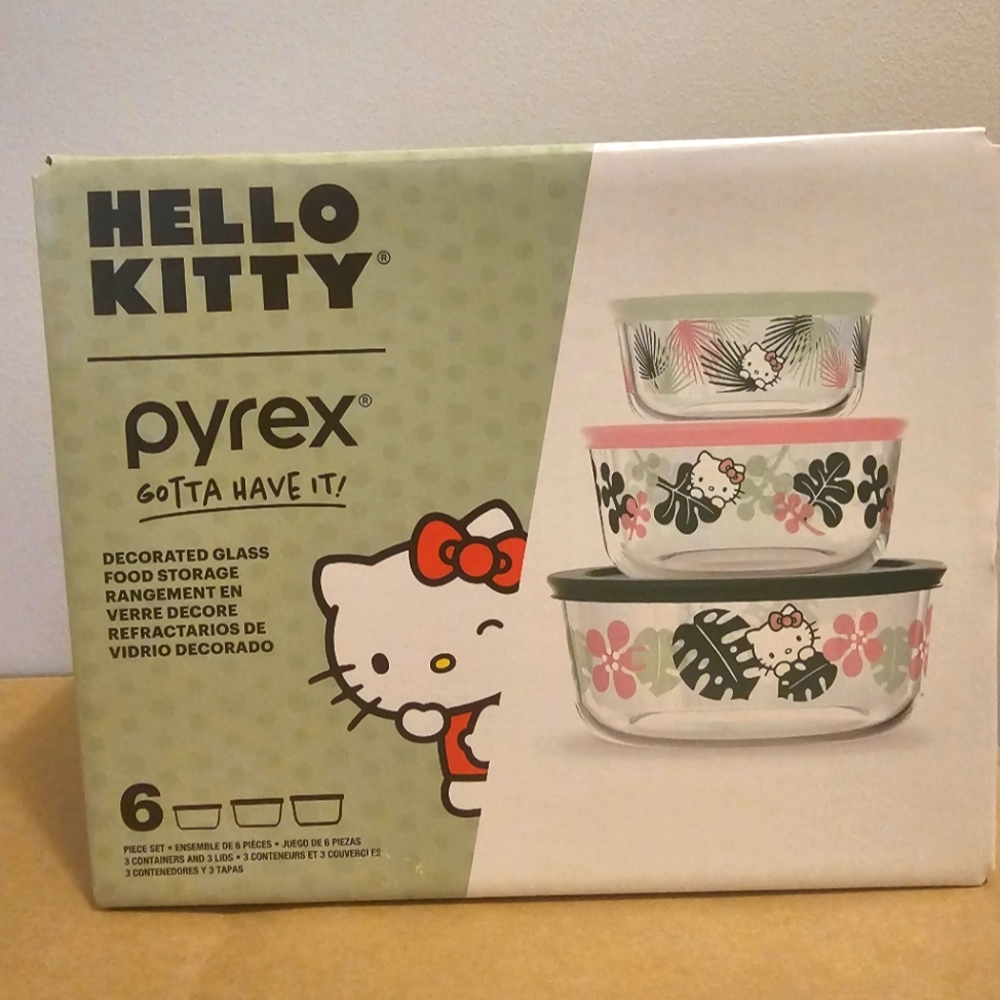 Hello kitty Pyrex bowl set